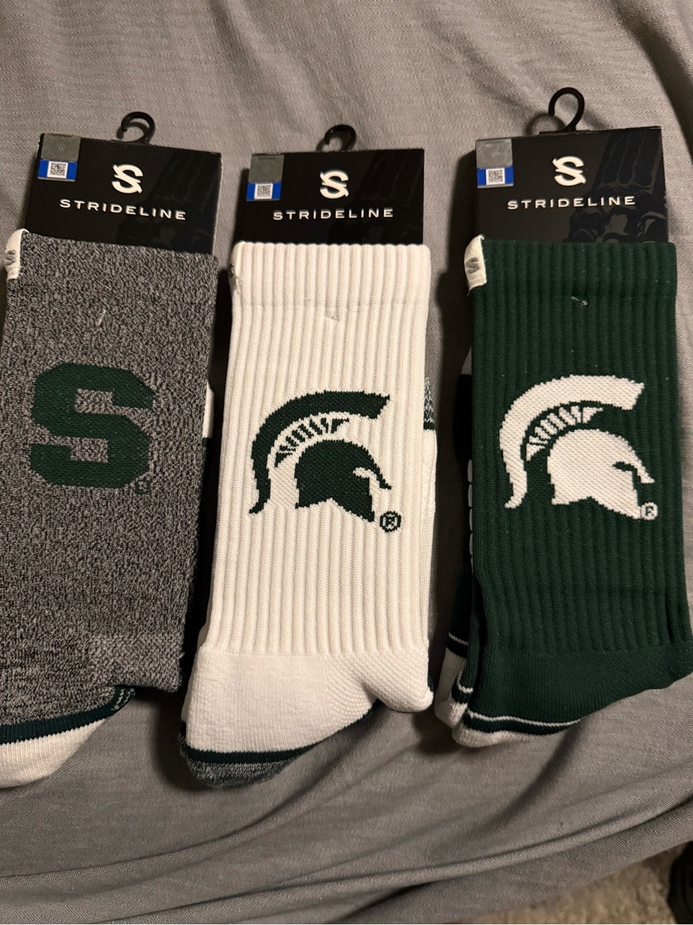 3 pack: Strideline Michigan State Spartans Athletic Crew Socks: White Green Grey